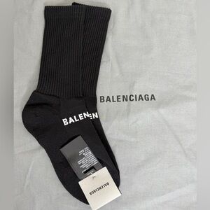 NWT BALENCIAGA Logo Tennis Socks in Black, Size M!